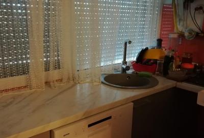 Apartament cu 2 camere decomandat, mobilat în Gruia