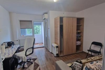 Dristor - Ramnicu Valcea garsoniera etaj 6 complet mobilata si utilata, balcon