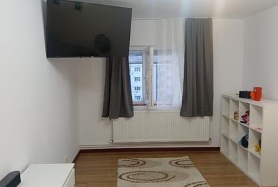 Apartament cu 3 camere decomandat, mobilat în Central - 2