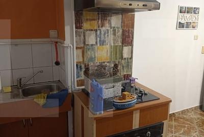 Apartament de inchiriat, cu 3 camere, 70 mp, zona centru - 6
