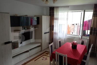 Apartament de vanzare, cu 3 camere, 64 mp, zona Decebal - 1