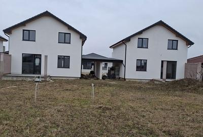 Casă cu 4 camere cu Teren 450 Mp în Odoreu - 2