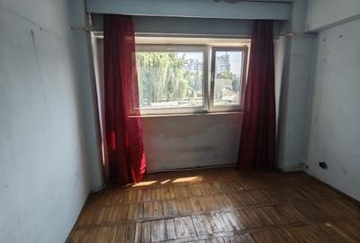 Apartament de vanzare, cu 3 camere spatios, etaj 1, zona Parcul Mara - 3