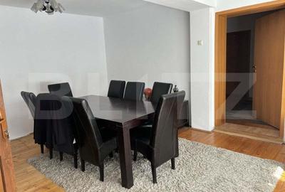 Casă cu 7 camere cu Teren 988 Mp în Central