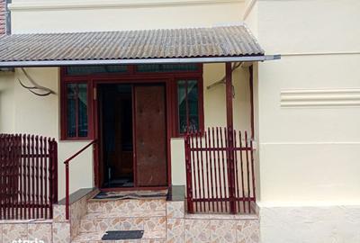 Casă cu 5 camere cu Teren 1100 Mp în Subcetate - 2