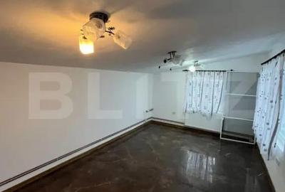 Casă cu 3 camere cu Teren 318 Mp în Central - 1