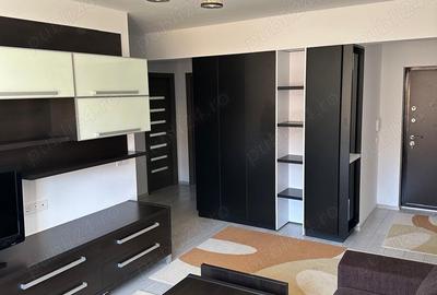 De inchiriat - Apartament cu 3 camere in Pitesti cu vedere la padure De inchiriat - Apartament cu 3 camere in Pitesti cu vedere la padure - 2