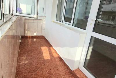Apartament cu 3 camere decomandat în Câmpineanca - 1