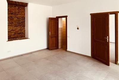 CASA individuala, curte individuala, CENTRAL SACELE - 15