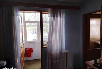 Apartament cu 3 camere semidecomandat în Fălticeni - 2