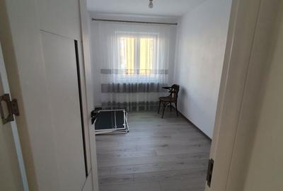 Apartament cu 3 camere semidecomandat în Central - 7