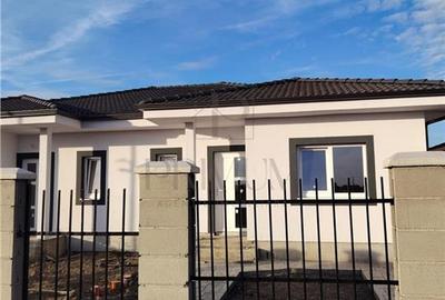 Duplex cu 3 camere cu Teren 292 Mp în Moșnița Veche - 1