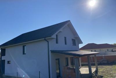 Casă cu 4 camere în Spitalul Județean - 1