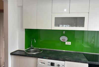 Apartament cu 3 camere semidecomandat în Crângași - 1