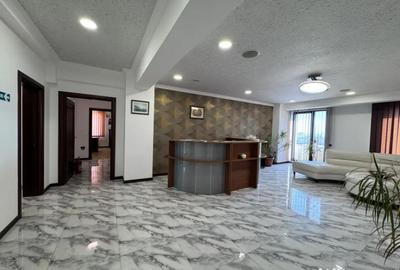 Apartament cu 5 camere decomandat în Km 4 - 11