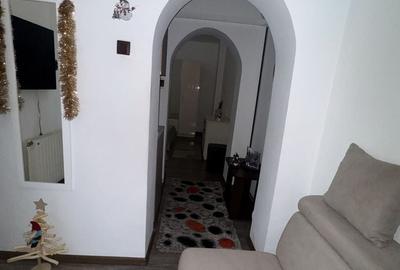 Casă individuală cu 4 camere cu Canalizare în Victoriei - 6