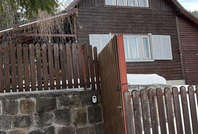 Casă cu 3 camere cu Teren 360 Mp în Harghita-Băi - 1