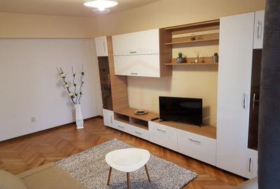 Apartament cu 2 camere decomandat, mobilat în Mazepa 1