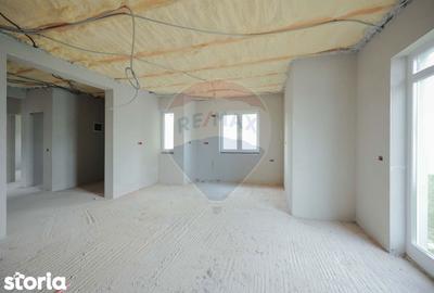 Casă cu 3 camere cu Teren 455 Mp în Sânmartin