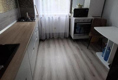 Apartament cu 3 camere semidecomandat în Central - 3