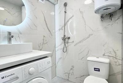 Garsonieră decomandată în Tractorul