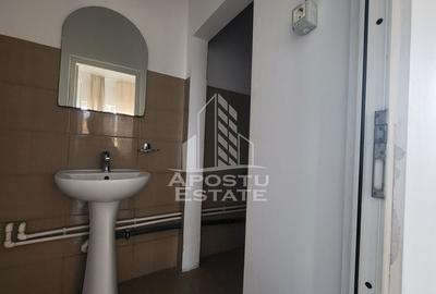 Locatie pentru muncitori,20 de apartamente cu o camera si baie proprie - 9