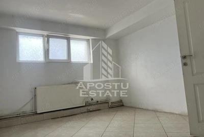 Apartament cu 3 camere decomandat în Steaua