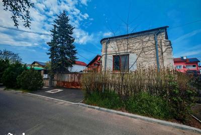 Casă cu 4 camere cu Teren 372 Mp în Sud