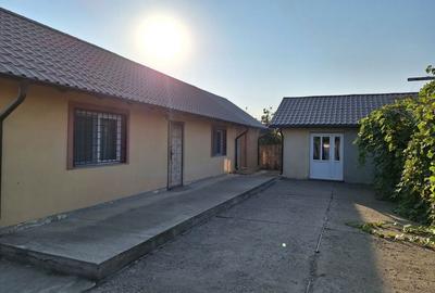 Casă cu 4 camere în Vulturu - 8