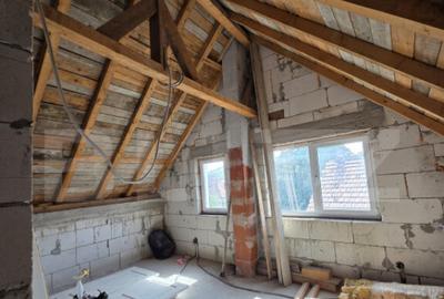 Casa de vanzare 120 mp, 3 camere + living, terasa, pa - 2