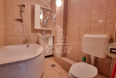 Apartament 4 camere, decomandat, etaj intermediar, Calea Lipovei - 9