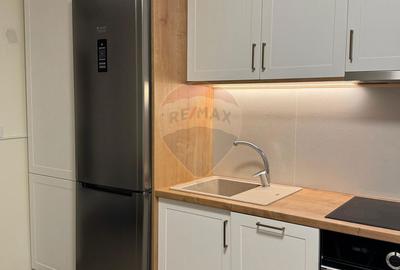 Apartament cu 3 camere, mobilat în Central - 1