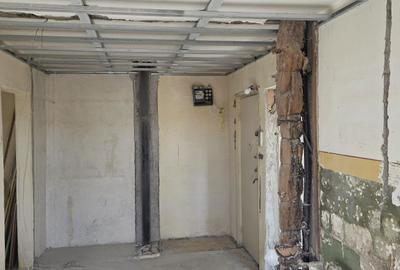 Apartament cu 3 camere decomandat în Exterior Vest - 4