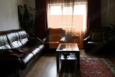 Apartament cu 4 camere decomandat în Central