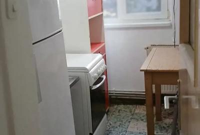 Apartament cu 3 camere semidecomandat în Central - 2