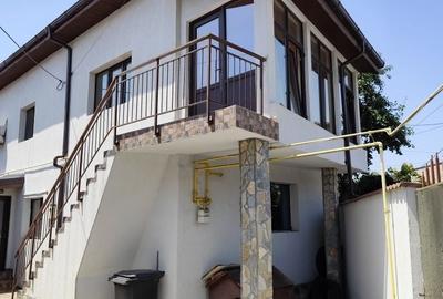 Casă cu 4 camere în Central - 6
