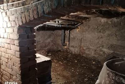 Casă cu 5 camere cu Teren 2600 Mp în Central - 4