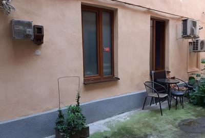 Spațiu comercial, de 42 mp, în Central - 4
