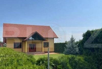 Casă cu 5 camere cu Teren 2700 Mp în Odoreu - 3