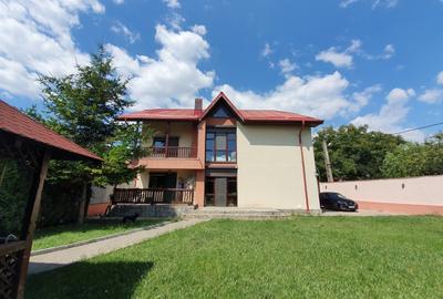 Casă cu 7 camere cu Canalizare în Corbeanca - 2