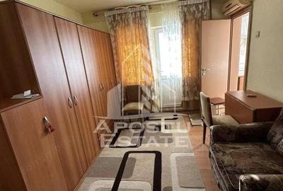 Garsonieră decomandată, mobilată în Fabric - 2