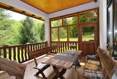 Vanzare pensiune noua complet functionala superba Prahova padure priveliste - 2