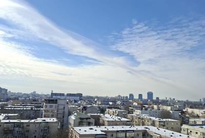 Lacul Tei,Maica Domnului aproape Parcul Circului - 1