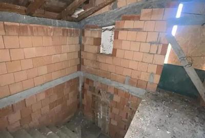 Casa la rosu P+M 129 mp ULIUC - 1