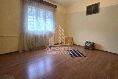 Casă cu 4 camere cu Teren 310 Mp în Micălaca - 2