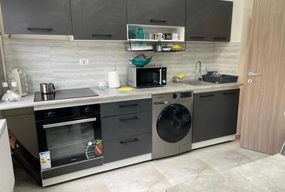 Apartament cu 3 camere semidecomandat în Central - 1
