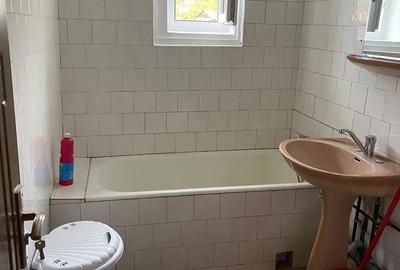 Apartament cu 2 camere decomandat în Traian - 2