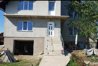 Casă cu 5 camere cu Teren 1000 Mp în Șcheia - 1