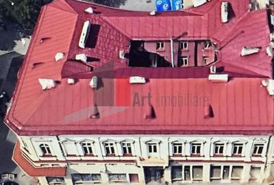Casă individuală cu 30 camere în