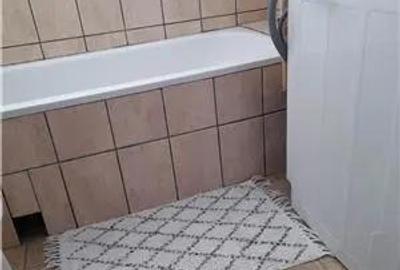 Garsonieră decomandată în Soarelui